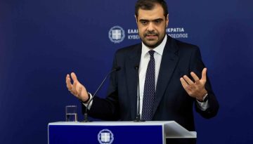 Π. Μαρινάκης: «Πρέπει να παραμείνεις στην πολιτική όσο οι πολίτες το θέλουν»