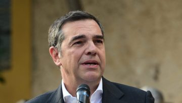 &Pi;&alpha;&rho;έ&mu;&beta;&alpha;&sigma;&eta; &Alpha;&lambda;. &Tau;&sigma;ί&pi;&rho;&alpha; &gamma;&iota;&alpha; &tau;&iota;&sigmaf; &sigma;&pi;ά&nu;&iota;&epsilon;&sigmaf; &phi;&omega;&tau;&omicron;&gamma;&rho;&alpha;&phi;ί&epsilon;&sigmaf; &tau;&omega;&nu; &laquo;200&raquo; &tau;&eta;&sigmaf; &Kappa;&alpha;&iota;&sigma;&alpha;&rho;&iota;&alpha;&nu;ή&sigmaf;: &laquo;&Nu;&alpha; &pi;&epsilon;&rho;&iota;έ&lambda;&theta;&omicron;&upsilon;&nu; &sigma;&tau;&eta;&nu; &iota;&delta;&iota;&omicron;&kappa;&tau;&eta;&sigma;ί&alpha; &tau;&eta;&sigmaf; &Beta;&omicron;&upsilon;&lambda;ή&sigmaf;&raquo;