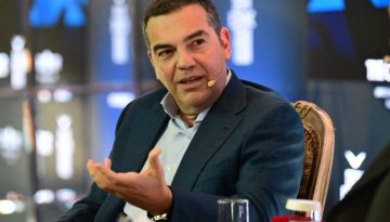 &Pi;&alpha;&rho;έ&mu;&beta;&alpha;&sigma;&eta; &Tau;&sigma;ί&pi;&rho;&alpha; &sigma;&tau;&eta;&nu; &Iota;&tau;&alpha;&lambda;ί&alpha;: &laquo;&Nu;&alpha; &phi;έ&rho;&omicron;&upsilon;&mu;&epsilon; &epsilon;&lambda;&pi;ί&delta;&alpha; &epsilon;&nu;ά&nu;&tau;&iota;&alpha; &sigma;&tau;&omicron;&nu; &phi;ό&beta;&omicron;&raquo; &ndash; &Tau;&omicron; &mu;ή&nu;&upsilon;&mu;&alpha; &gamma;&iota;&alpha; &tau;&eta;&nu; ά&nu;&omicron;&delta;&omicron; &tau;&eta;&sigmaf; &Alpha;&kappa;&rho;&omicron;&delta;&epsilon;&xi;&iota;ά&sigmaf;
