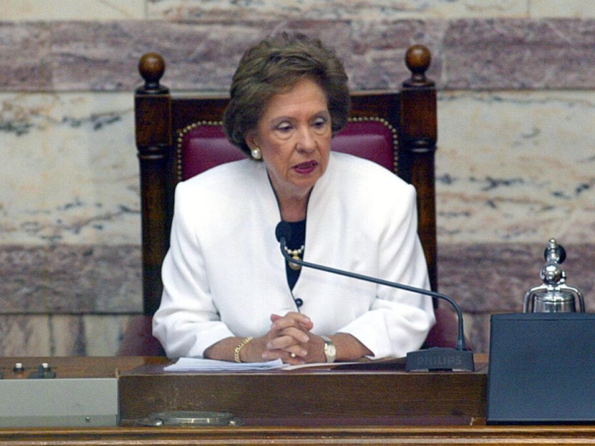 Πέθανε σε ηλικία 92 ετών η πρώτη γυναίκα Πρόεδρος της Βουλής, Αννα Ψαρούδα-Μπενάκη