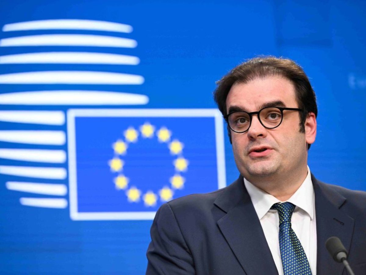 Πιερρακάκης: Ο διεθνής ρόλος του ευρώ η απάντηση στις οικονομικές προκλήσεις που αντιμετωπίζει η Ευρώπη