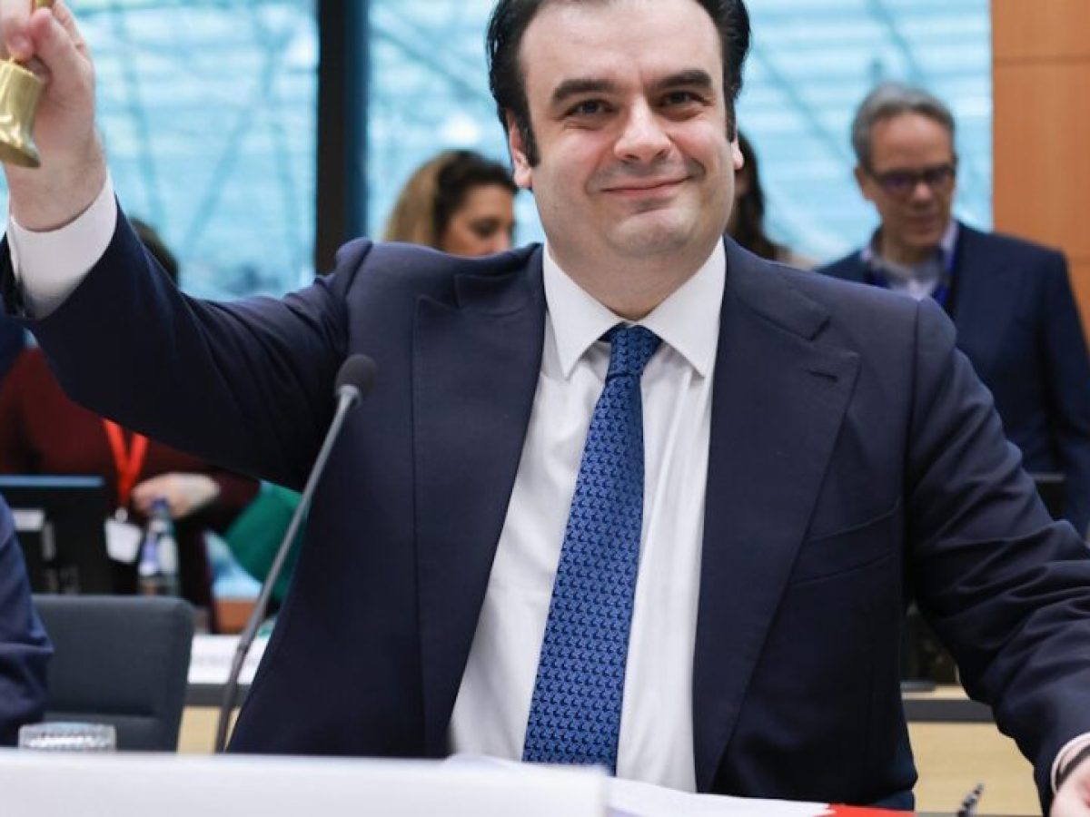 Πιερρακάκης στο Eurogroup: «Υπαρξιακής σημασίας να διαφυλάξουμε τον διεθνή ρόλο του ευρώ»