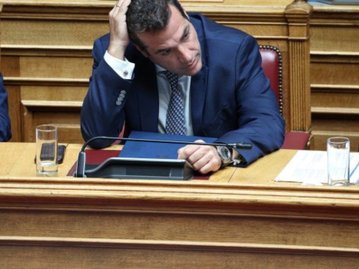 Πλεύρης προαναγγέλει δράσεις… άλλου υπουργείου