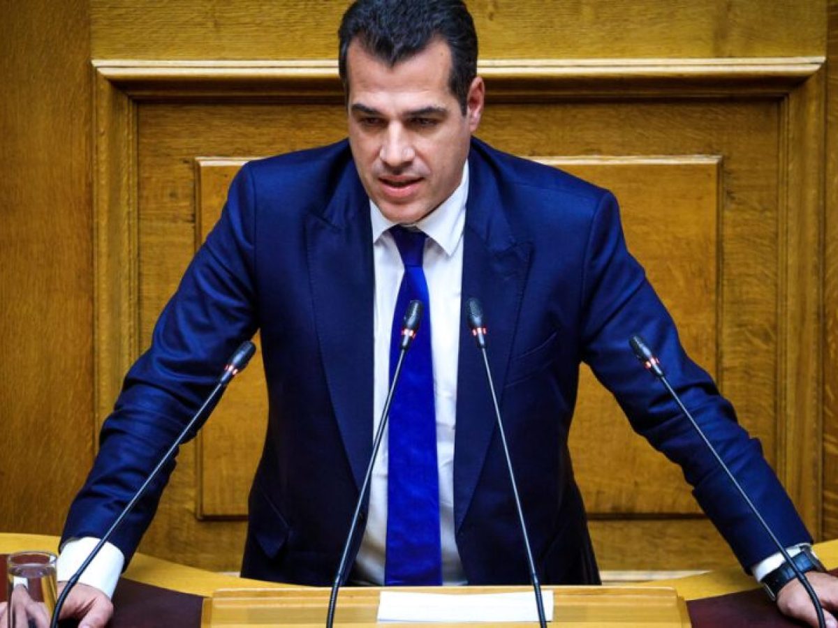 Πλεύρης: Ανοιχτό το ενδεχόμενο μόνιμης δομής μεταναστών στην Κρήτη