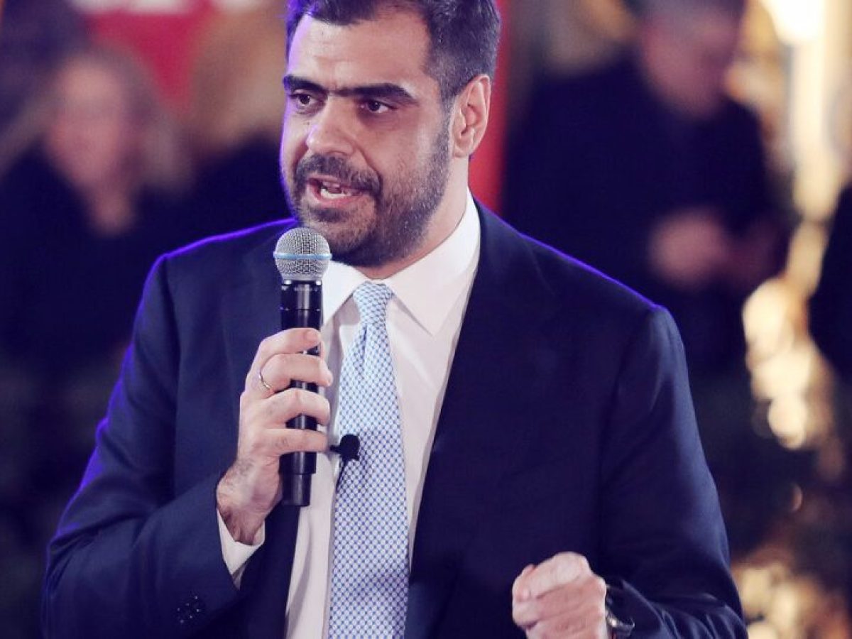 Πλήθος κόσμου στην «πρεμιέρα» του Π. Μαρινάκη στο Νέο Ψυχικό (Εικόνες)