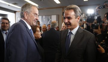 «Πόλεμος οχυρωμάτων» μεταξύ κυβέρνησης και Σαμαρά – Γιατί ο Κυριάκος Μητσοτάκης επέλεξε να απαντήσει ο ίδιος στον πρώην π