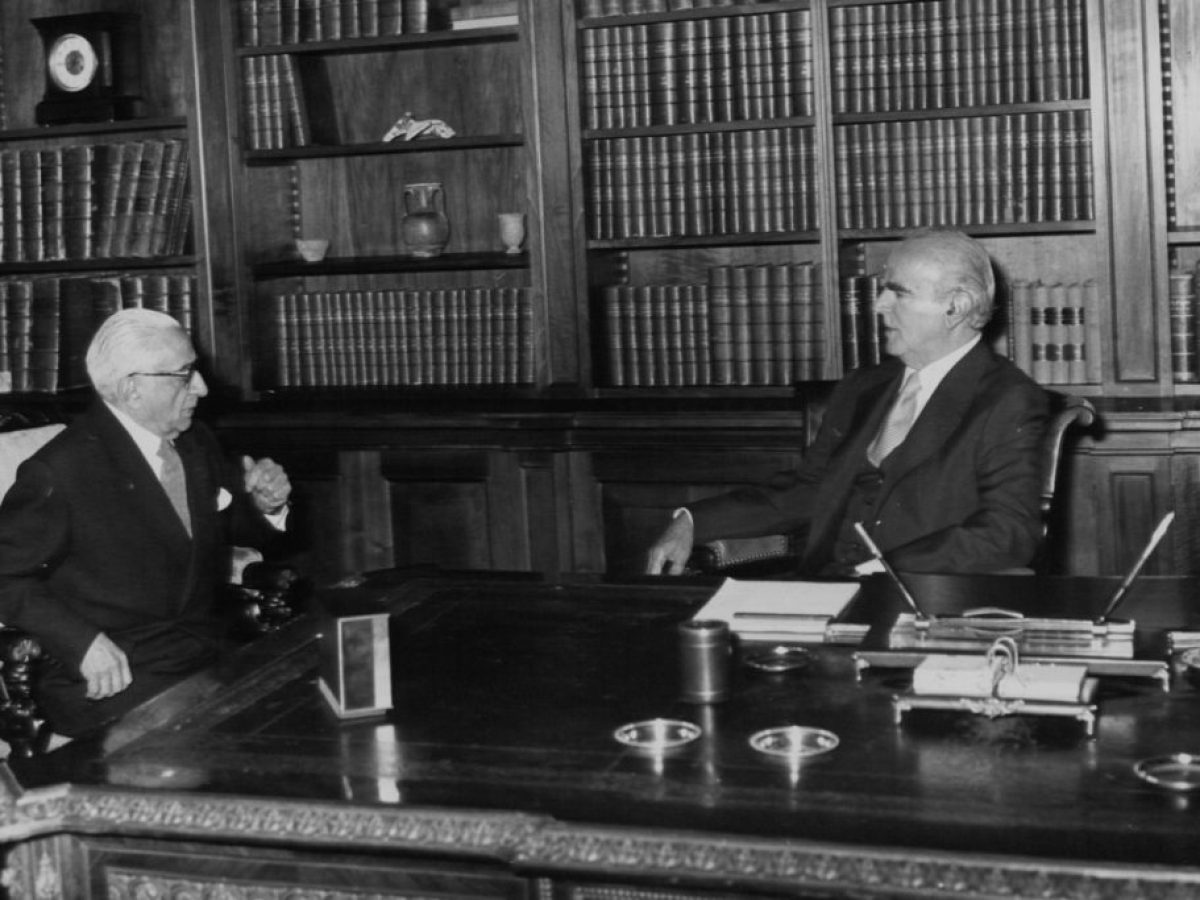 Πολιτικοί vs Συνταγματολόγων: Ποιος έχει τον πρώτο λόγο στην Αναθεώρηση