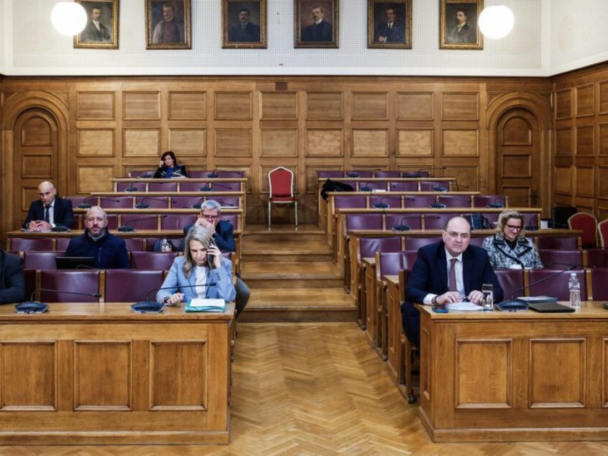 Πόρισμα ΠΑΣΟΚ: Σαφείς πολιτικές ευθύνες Βορίδη και Αυγενάκη – Ζητά Προανακριτική για τον ΟΠΕΚΕΠΕ