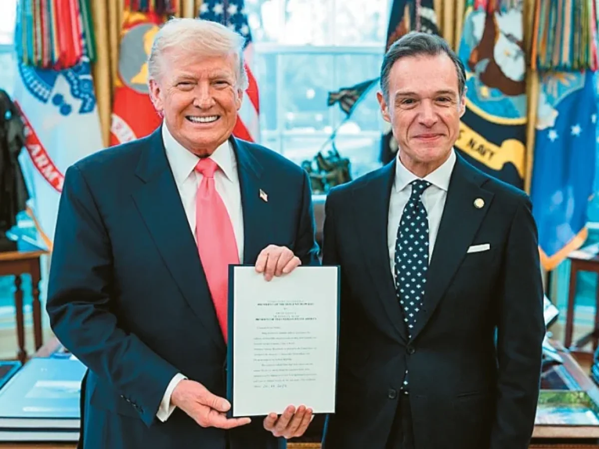 Πώς η Αθήνα «ξεκλείδωσε» σε έναν χρόνο τον Τραμπ: Ενέργεια, άμυνα, ο ρόλος της Γκιλφόιλ και η συνάντηση Γεραπετρίτη με Ρο