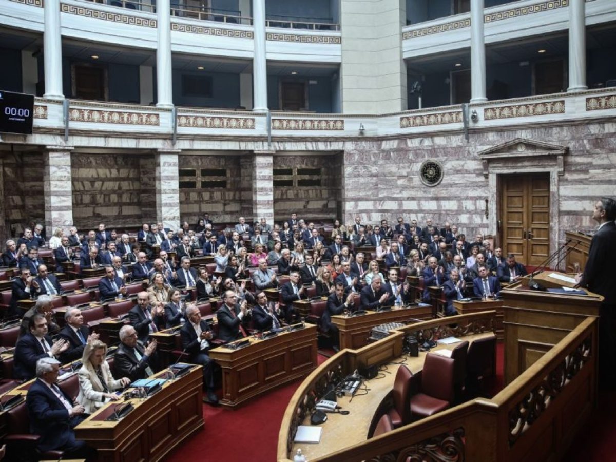 Πόσα λεφτά θα πάρουν τα κόμματα για το 2026