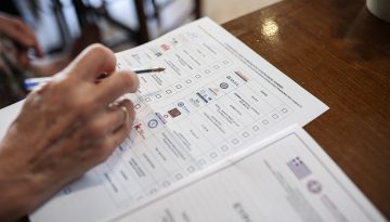 &Pi;ό&tau;&epsilon; &psi;&eta;&phi;ί&zeta;&epsilon;&tau;&alpha;&iota; &sigma;&tau;&eta; &Beta;&omicron;&upsilon;&lambda;ή &eta; &epsilon;&pi;&iota;&sigma;&tau;&omicron;&lambda;&iota;&kappa;ή &psi;ή&phi;&omicron;&sigmaf; &gamma;&iota;&alpha; &tau;&omicron;&upsilon;&sigmaf; &alpha;&pi;ό&delta;&eta;&mu;&omicron;&upsilon;&sigmaf; &gamma;&iota;&alpha;&tau;ί &chi;&rho;&epsilon;&iota;ά&zeta;&omicron;&nu;&tau;&alpha;&iota; 200 &psi;ή&phi;&omicron;&iota;
