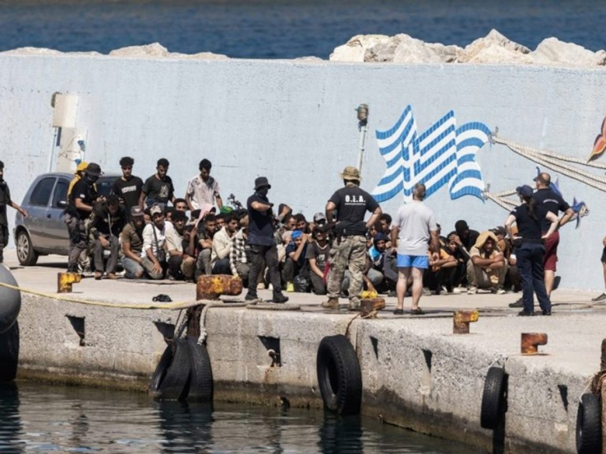 Προς ψήφιση το νομοσχέδιο για τη νόμιμη μετανάστευση