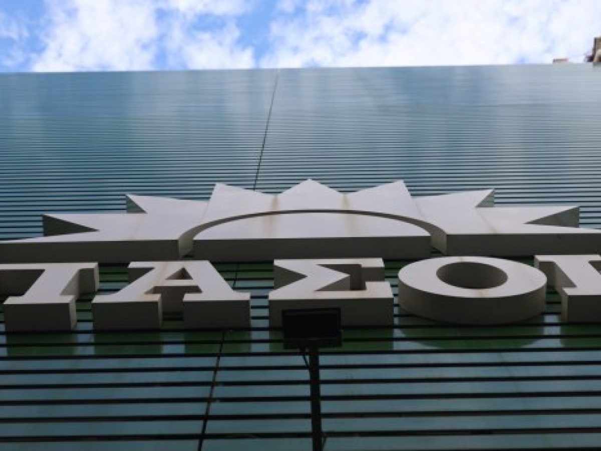 ΠΑΣΟΚ: Η ΝΔ έπαιζε τα ρέστα της για τη Χατζηδάκη, λόγω των αποκαλύψεων για τον γαλάζιο Χιλετζάκη