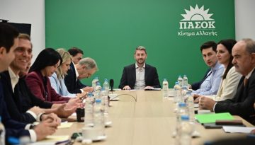 ΠΑΣΟΚ: Στασιμότητα χωρίς δυναμική – Το 2025 ως χαμένη δημοσκοπική χρονιά