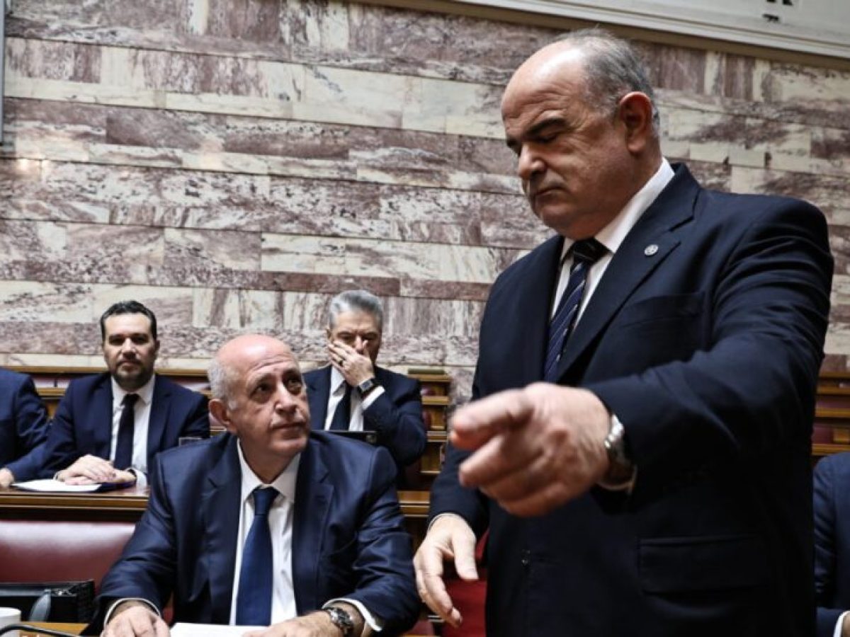 ΠΑΣΟΚ: Αντιπαράθεση Καββαθά και Χρηστίδη στη Βουλή για τις συλλογικές συμβάσεις – «Μειώνετε τους μικρομεσαίους με όσα λέτ