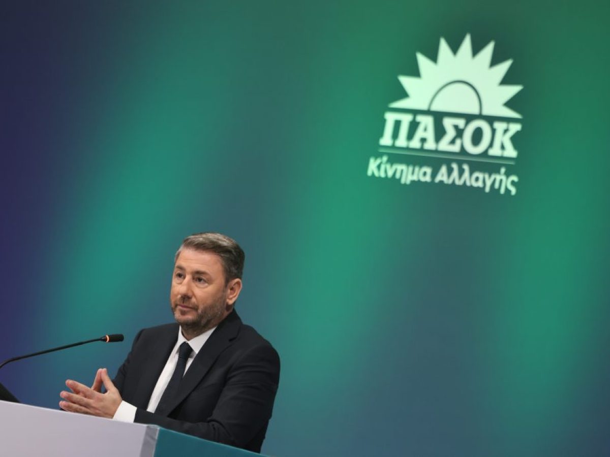 ΠΑΣΟΚ: Ασκήσεις ισορροπίας έως το συνέδριο