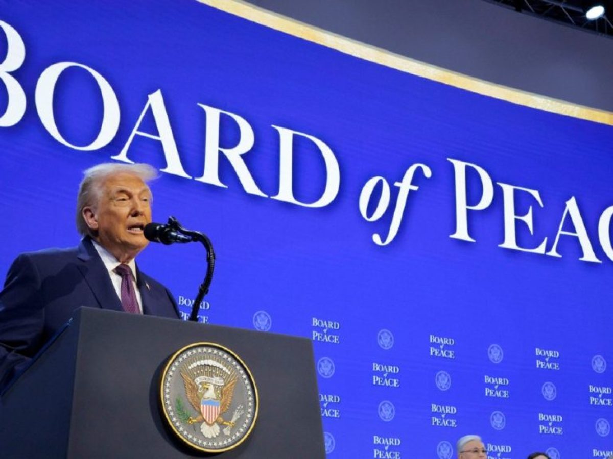 Σε ρόλο παρατηρητή η Ελλάδα στο Συμβούλιο Ειρήνης του Τραμπ