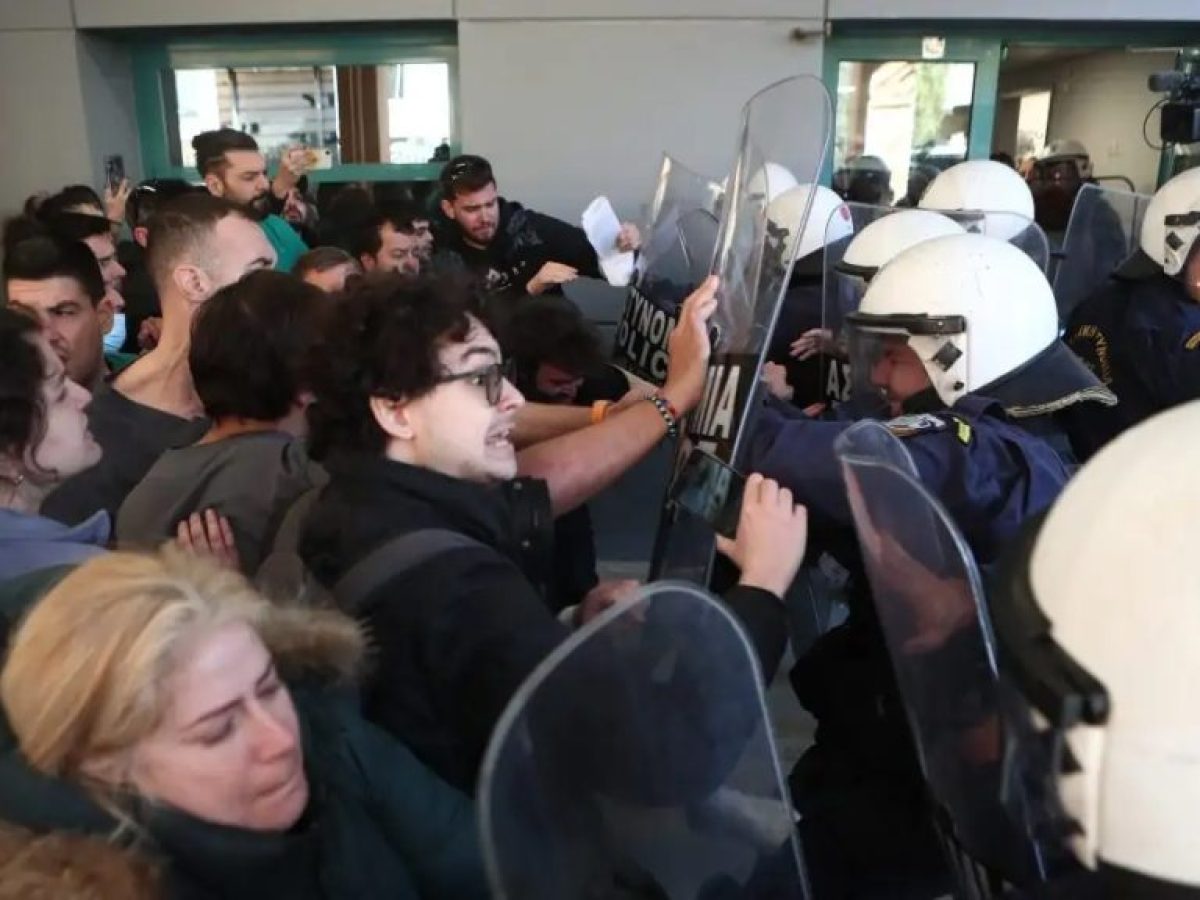 Σφοδρά πυρά της αντιπολίτευσης κατά Γεωργιάδη