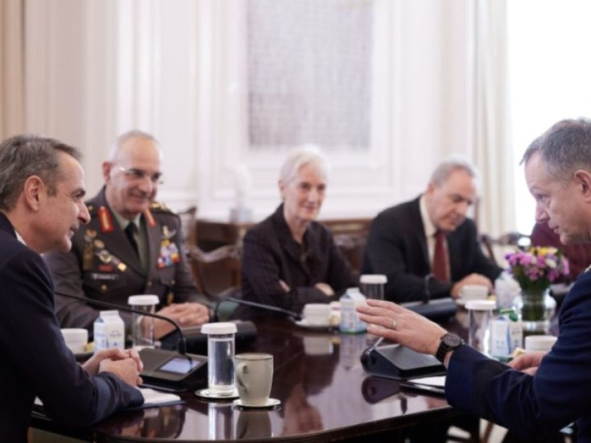 Συνάντηση Δένδια-Μητσοτάκη με τον ευρωπαίο Ανώτατο Διοικητή του ΝΑΤΟ