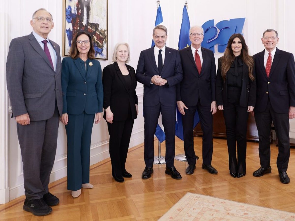 Συνάντηση Μητσοτάκη με μέλη του Κογκρέσου των ΗΠΑ – Συζήτησαν για ενέργεια, άμυνα και επενδύσεις