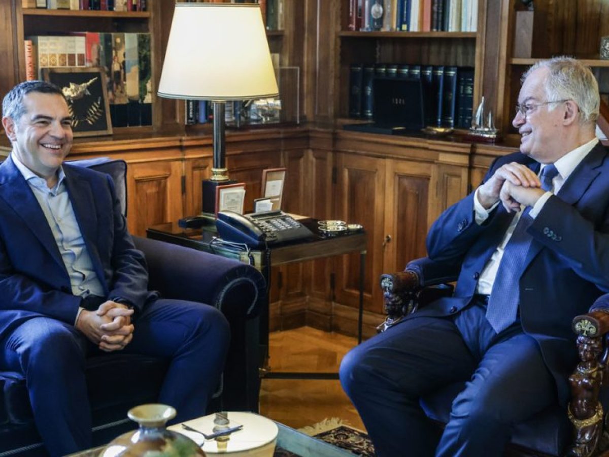 Συνάντηση Τασούλα – Τσίπρα στο Προεδρικό Μέγαρο