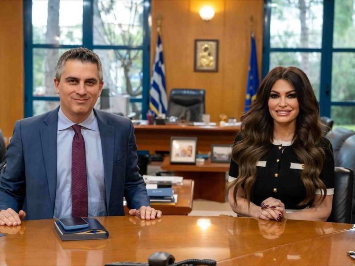 Συνάντηση του υπουργού Υποδομών Χρ. Δήμα με την πρέσβειρα των ΗΠΑ Κίμπερλι Γκιλφόιλ