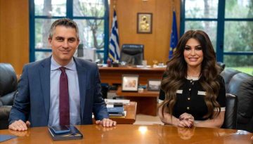 Συνάντηση του υπουργού Υποδομών Χρ. Δήμα με την πρέσβειρα των ΗΠΑ Κίμπερλι Γκιλφόιλ