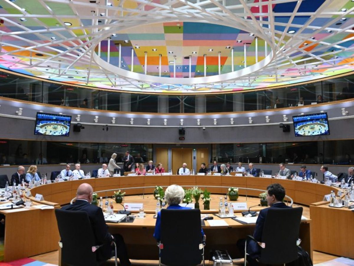 Σύνοδος Κορυφής ΕΕ: Ανταγωνιστικότητα, ένωση κεφαλαιαγορών και στο βάθος Ευρώπη πολλών ταχυτήτων
