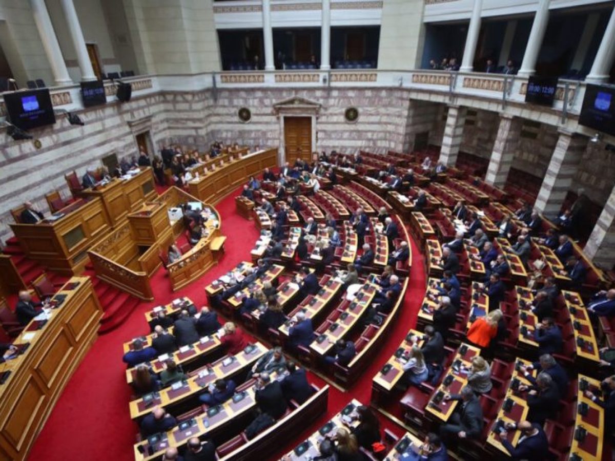 Συνταγματική αναθεώρηση: Αρνητική η αντιπολίτευση στην πρόσκληση του Κυριάκου Μητσοτάκη, οι πρώτες αντιδράσεις