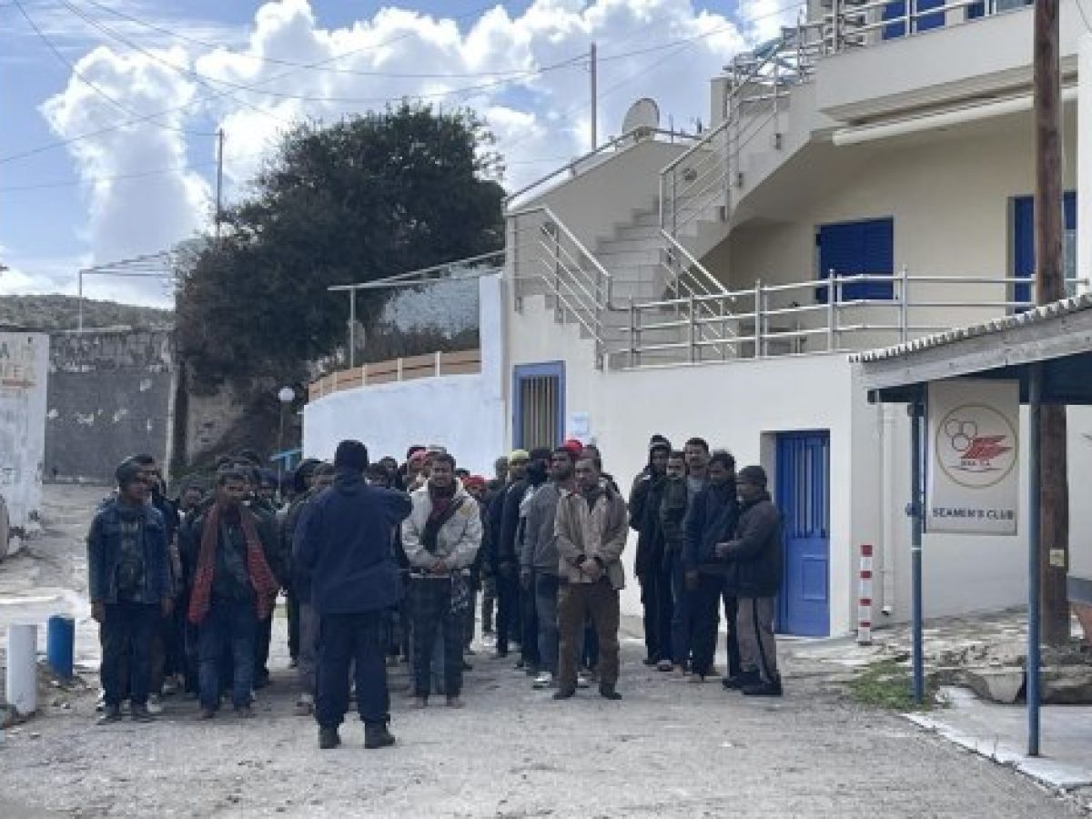 &Sigma;&Upsilon;&Rho;&Iota;&Zeta;&Alpha;: &Kappa;ά&theta;&epsilon; &epsilon;&beta;&delta;&omicron;&mu;ά&delta;&alpha; &kappa;&alpha;&iota; &mu;&iota;&alpha; &tau;&rho;&alpha;&gamma;&omega;&delta;ί&alpha; &sigma;&tau;&iota;&sigmaf; &theta;ά&lambda;&alpha;&sigma;&sigma;&epsilon;&sigmaf; &ndash; &Eta; &kappa;&upsilon;&beta;έ&rho;&nu;&eta;&sigma;&eta; &omicron;&phi;&epsilon;ί&lambda;&epsilon;&iota; &nu;&alpha; &alpha;&pi;&alpha;&nu;&tau;ή&sigma;&epsilon;&iota;