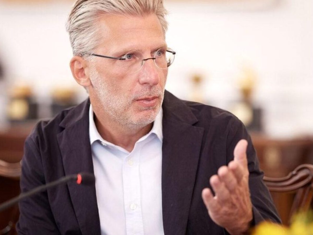 Σκέρτσος: Η Ελλάδα αλλάζει – Από αφιλόξενη χώρα για νέους σε ευκαιρίες και μισθούς