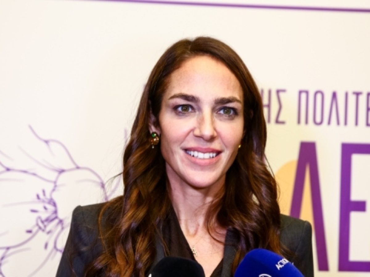 Στη Θεσσαλονίκη για τις πρώτες κοινωνικές κατοικίες η Δόμνα Μιχαηλίδου: «Κανένας συμπολίτης μας χωρίς αξιοπρεπή στέγη»