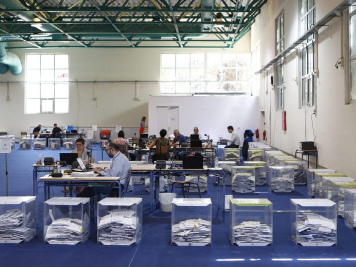 Στη Βουλή το νομοσχέδιο για την επιστολική ψήφο και την εκλογική περιφέρεια Απόδημου Ελληνισμού