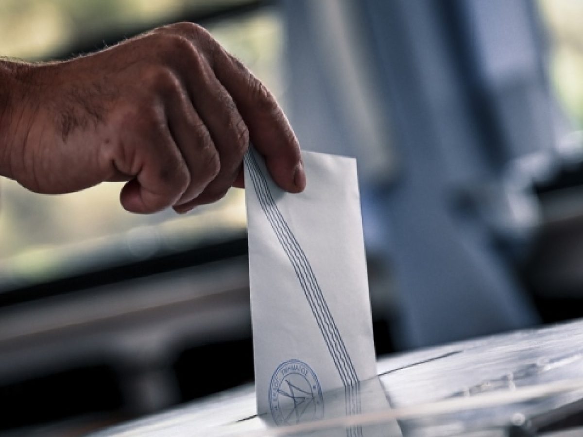 Στη Βουλή το νομοσχέδιο για την επιστολική ψήφο των αποδήμων και την εκλογική περιφέρεια απόδημου Ελληνισμού