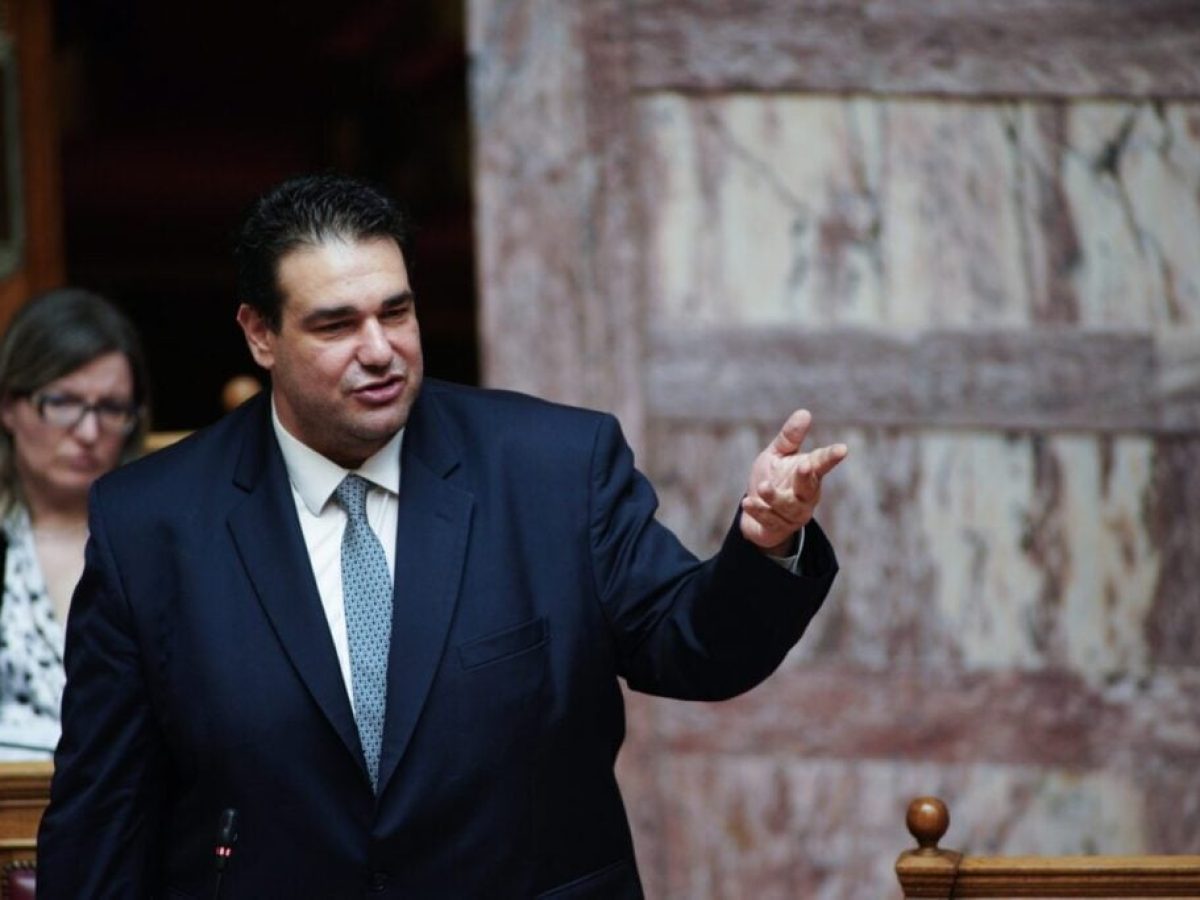 Στη Βουλή το νομοσχέδιο για την επιστολική ψήφο και την τριεδρική περιφέρεια Αποδήμων