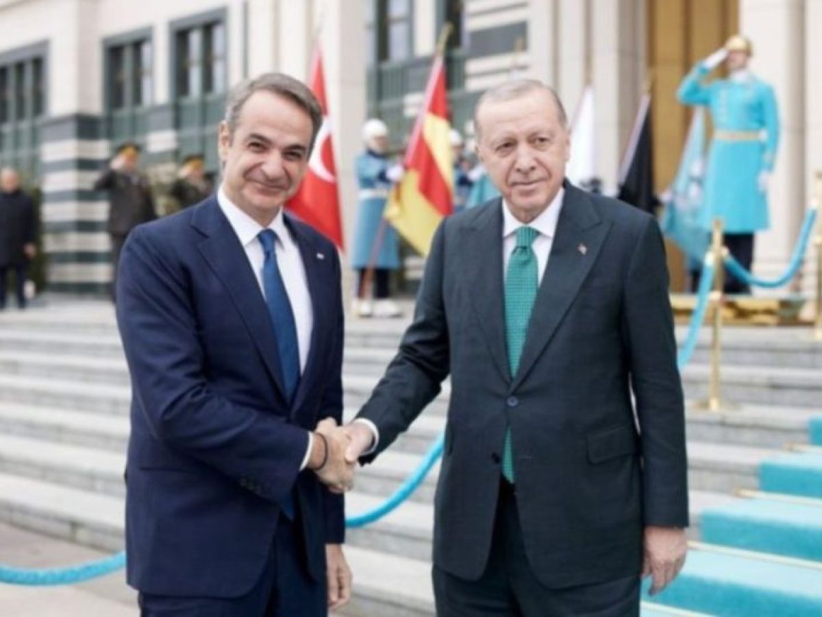 Στην Άγκυρα ο Μητσοτάκης: Όλα έτοιμα για το τετ-α-τετ με Ερντογάν