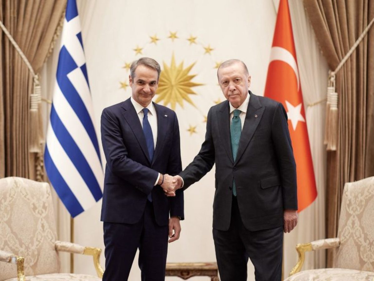 Στην Άγκυρα ο Μητσοτάκης, σχεδόν δύο ώρες κράτησε η συνάντηση με Ερντογάν στο Λευκό Παλάτι – Σε λίγη ώρα οι κοινές δηλώσε