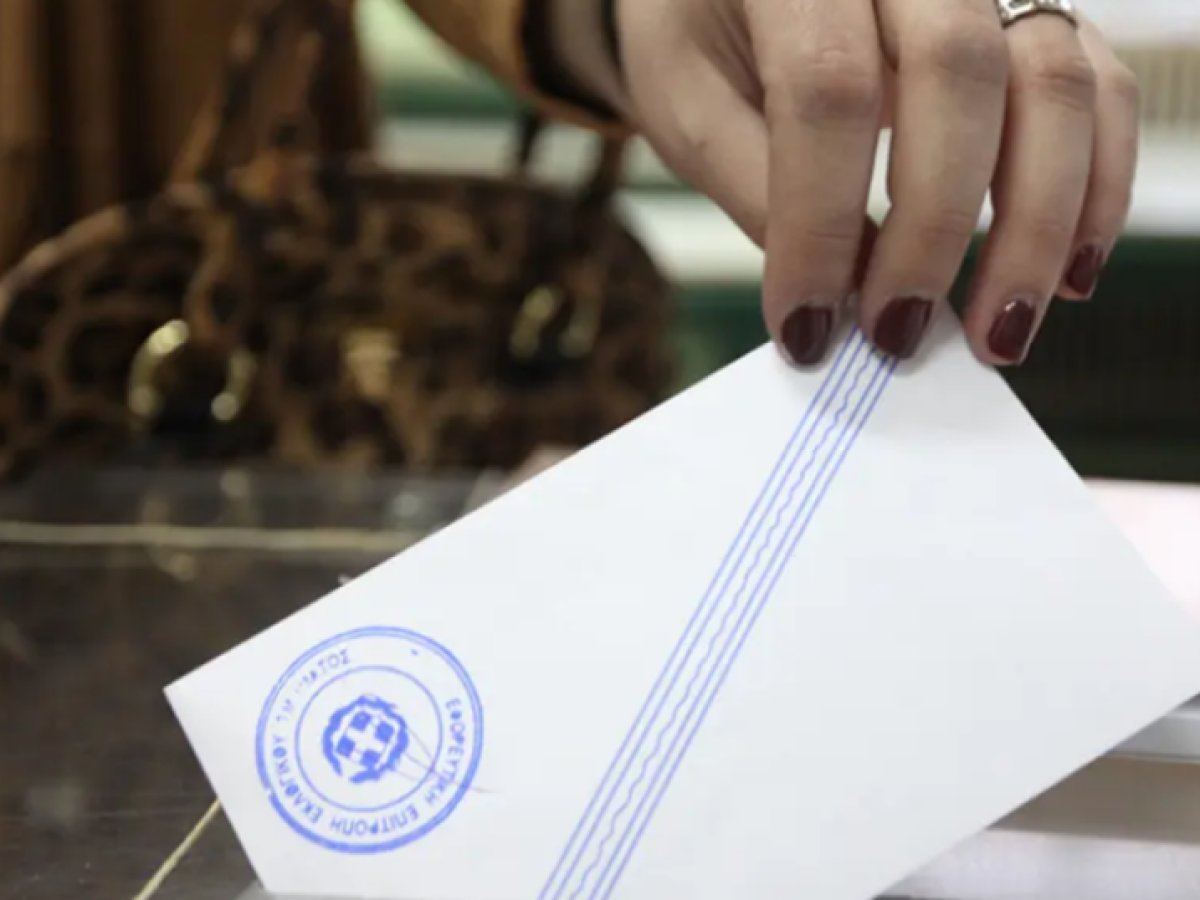 Στο 31,4% η ΝΔ στην εκτίμηση ψήφου – «Παίζει» χωρίς αντίπαλο στην καταλληλότητα για πρωθυπουργός ο Μητσοτάκης