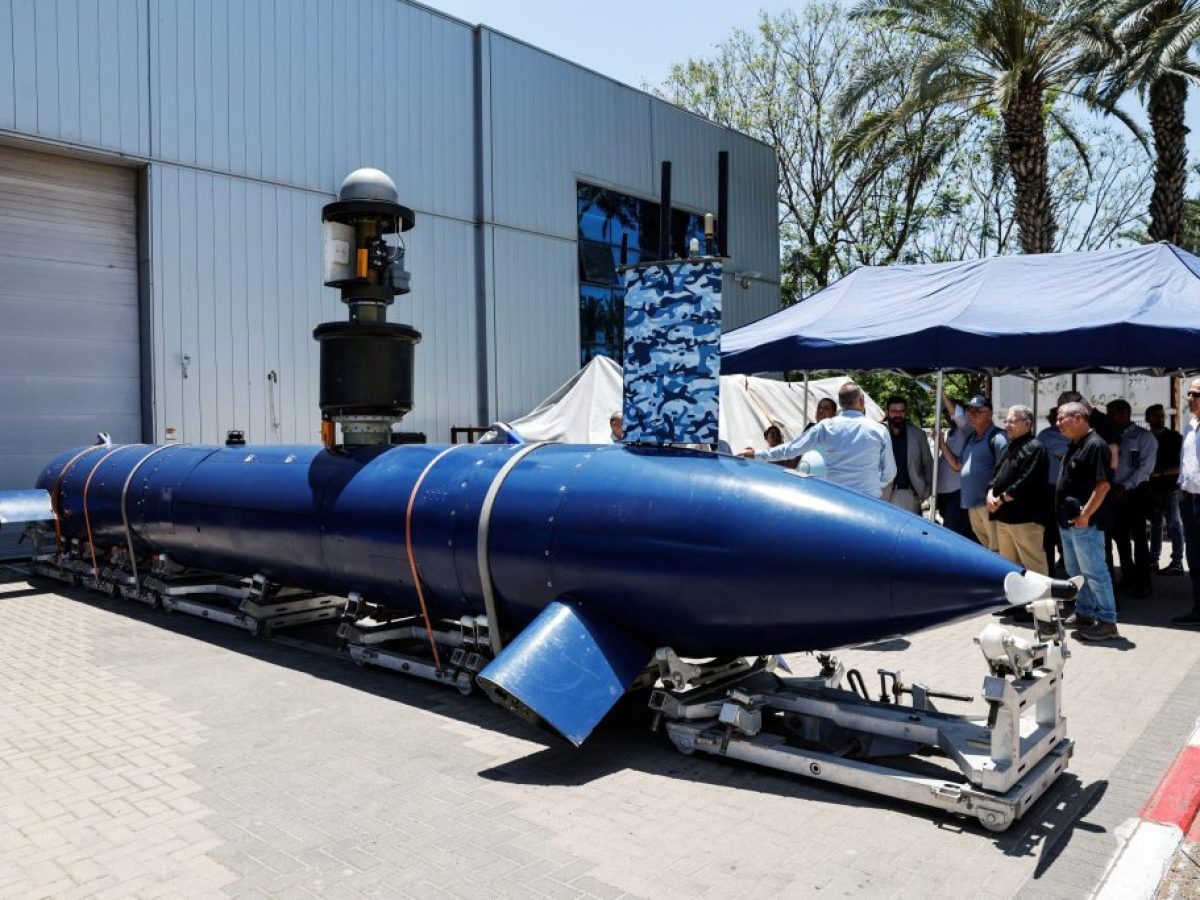 Στον αφρό οι Belh@rra, στον βυθό οι «Μπλε Φάλαινες» – Τα ισραηλινά υποβρύχια που θέλει η Αθήνα