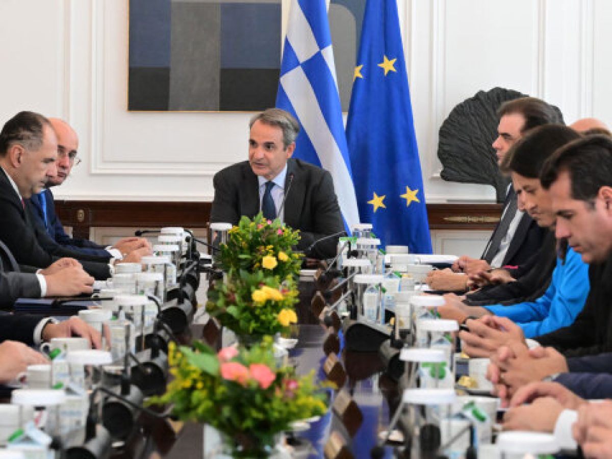Τα δώρα που δέχτηκαν ο Κυριάκος Μητσοτάκης και οι υπουργοί το 2025, η λίστα
