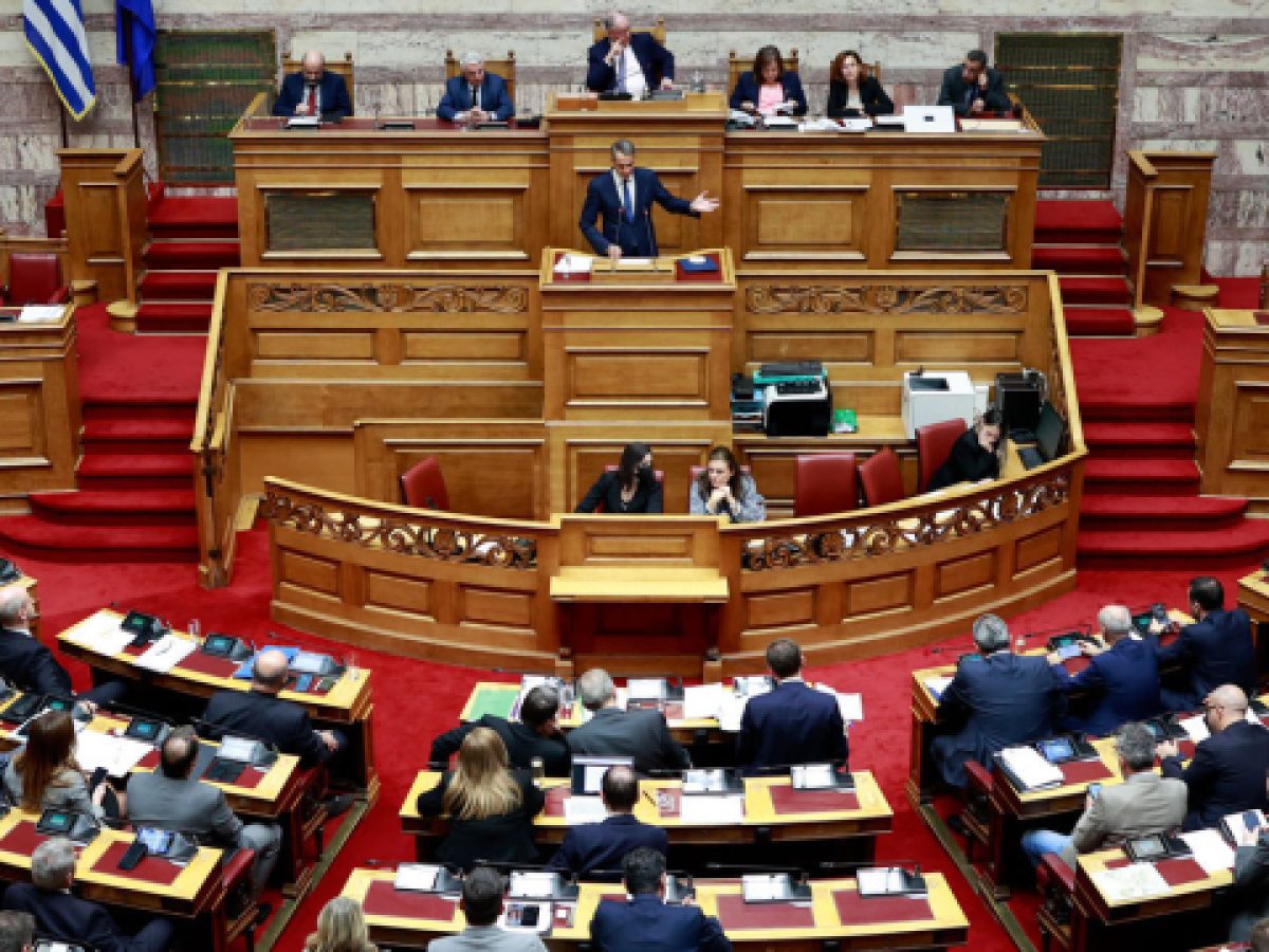 Τα κλειδιά της Συνταγματικής Αναθεώρησης: Οι προτάσεις της ΝΔ, οι κρίσιμες πλειοψηφίες και ο παράγοντας εκλογές