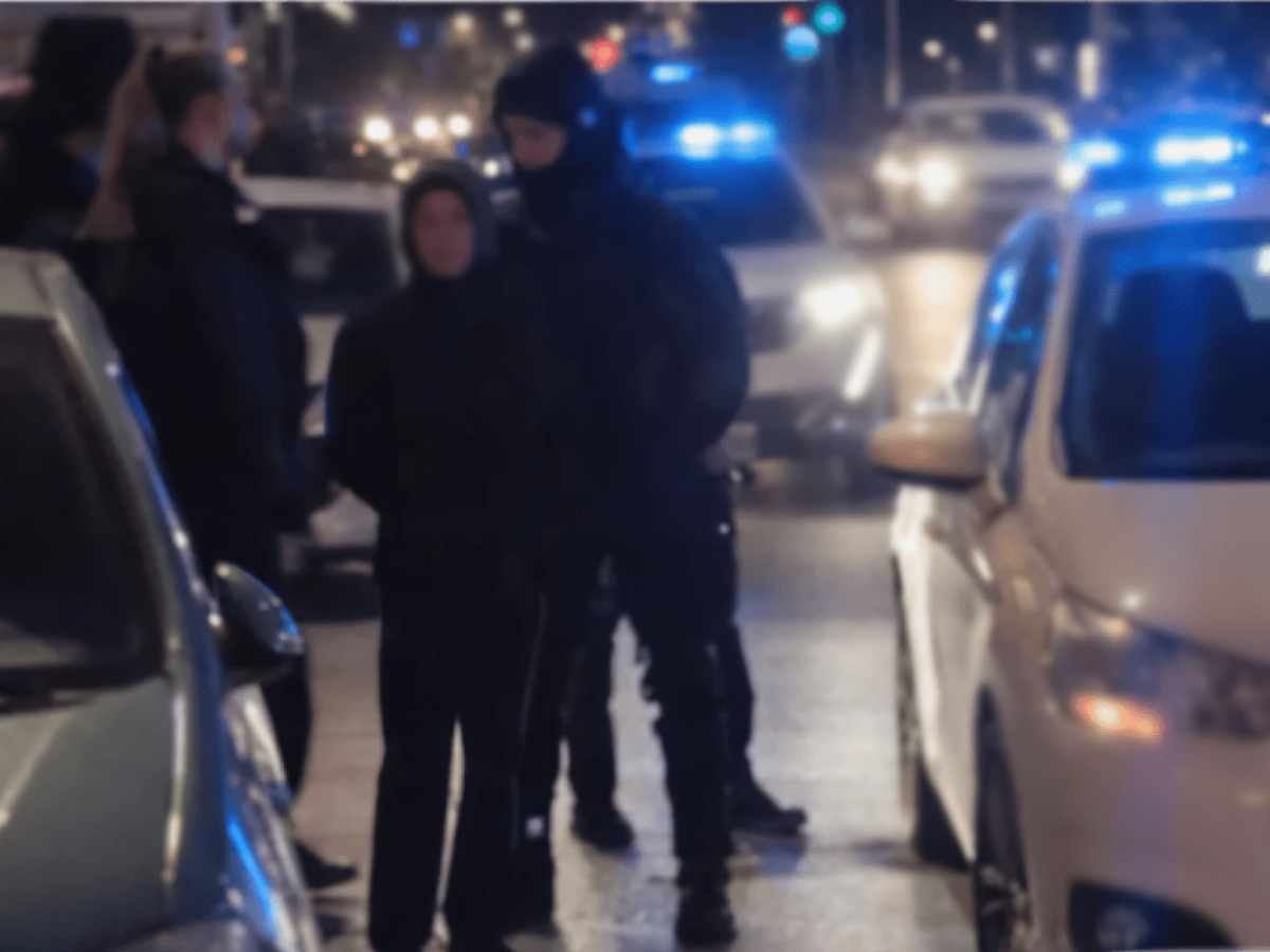 &Theta;&epsilon;&sigma;&sigma;&alpha;&lambda;&omicron;&nu;ί&kappa;&eta;: &Pi;&rho;&omicron;&sigma;&alpha;&gamma;&omega;&gamma;έ&sigmaf; &kappa;&alpha;&iota; &epsilon;&pi;ί&theta;&epsilon;&sigma;&eta; &Mu;&Alpha;&Tau; &mu;&epsilon; &kappa;&rho;ό&tau;&omicron;&upsilon;-&lambda;ά&mu;&psi;&eta;&sigmaf; &sigma;&epsilon; &delta;&iota;&alpha;&delta;&eta;&lambda;&omega;&tau;έ&sigmaf; &alpha;&nu;&tau;&iota;&sigma;&upsilon;&gamma;&kappa;έ&nu;&tau;&rho;&omega;&sigma;&eta;&sigmaf; &gamma;&iota;&alpha; &tau;&alpha; Ί&mu;&iota;&alpha;