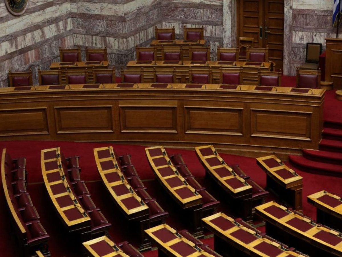 Το ερώτημα για τις διπλές κάλπες και ο γρίφος για τη Βουλή της «μίας μέρας»