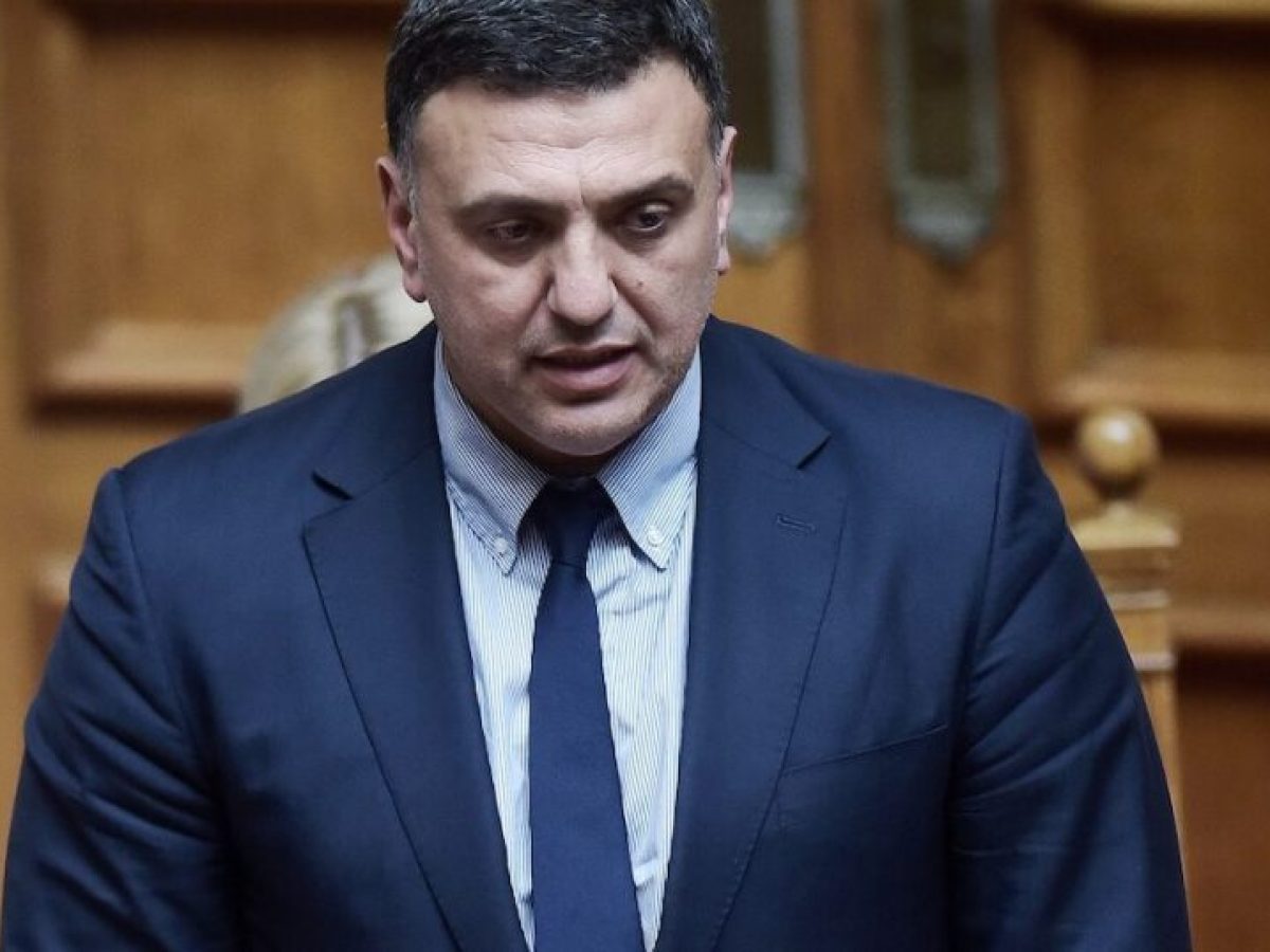 Τραγωδία στη Χίο: Στη Βουλή ο Κικίλιας εν μέσω εκρηκτικού κλίματος από την αντιπολίτευση