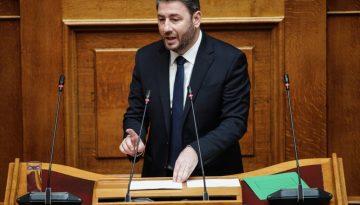 Τρία χρόνια από τα Τέμπη: Σφοδρή επίθεση Ανδρουλάκη στην κυβέρνηση για συγκάλυψη και έλλειμμα Δικαιοσύνης
