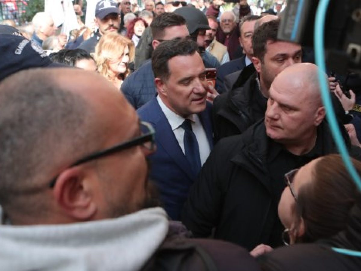 Τσουκαλάς: Πιο νωρίς θα δούμε την ταινία του Μπραντ Πιτ από την Ύδρα παρά το βίντεο του Άδωνι Γεωργιάδη