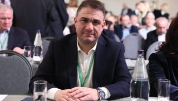 &Tau;&sigma;&omicron;&upsilon;&kappa;&alpha;&lambda;ά&sigmaf;: &Tau;&omicron; &delta;ί&lambda;&eta;&mu;&mu;&alpha; &tau;&omega;&nu; &epsilon;&kappa;&lambda;&omicron;&gamma;ώ&nu; &epsilon;ί&nu;&alpha;&iota; &sigma;&tau;&alpha;&sigma;&iota;&mu;ό&tau;&eta;&tau;&alpha; ή &pi;&omicron;&lambda;&iota;&tau;&iota;&kappa;ή &alpha;&lambda;&lambda;&alpha;&gamma;ή