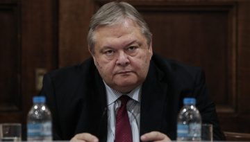Βενιζέλος για διάγγελμα Μητσοτάκη: «Ο σεβασμός του Συντάγματος προηγείται της αναθεώρησής του»
