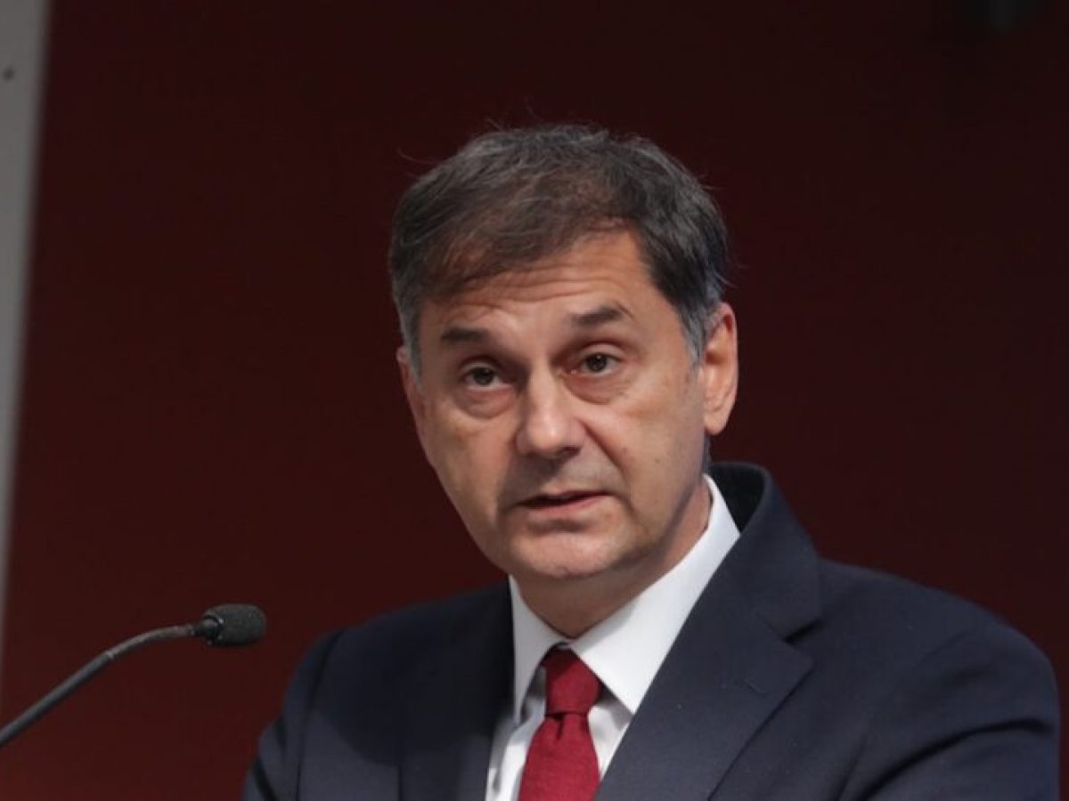 «Βόμβες» Θεοχάρη για Τσίπρα: Είχαν σχέδιο να μας πάνε στην δραχμή – Πριν το δημοψήφισμα έψαχναν εταιρείες για να τυπώσουν