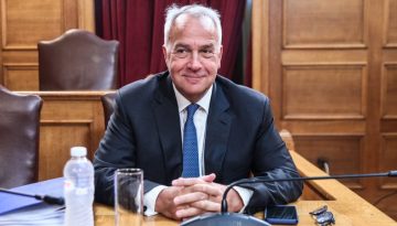 Βορίδης για Καρυστιανού: Είναι ωραία όταν ψαρεύεις στα θολά νερά, στην πολιτική τοποθετείσαι στο συγκεκριμένο